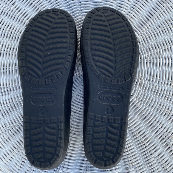 Crocs Flats Slip-on Shoes Women’s Size 7 - Picture 6 of 8